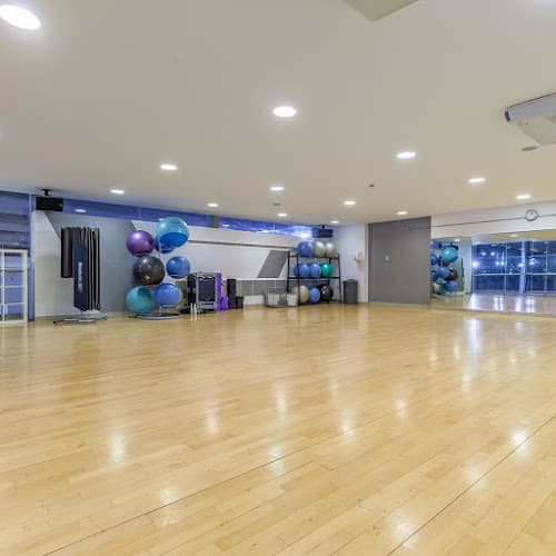 Clissold Leisure Centre